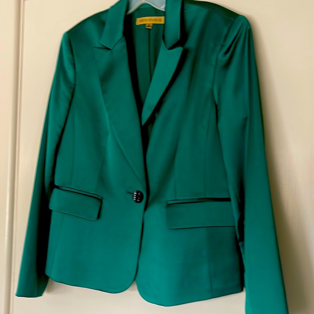 Nipon Boutique Emerald Green Blazer